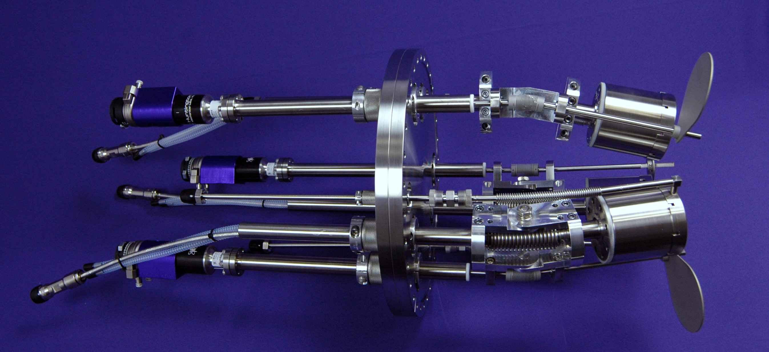 ONYX-2 Cluster with Gas Injection and Pneumatic Shutters